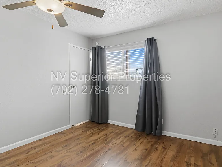 2274 E Desert Inn Rd — Photo 23