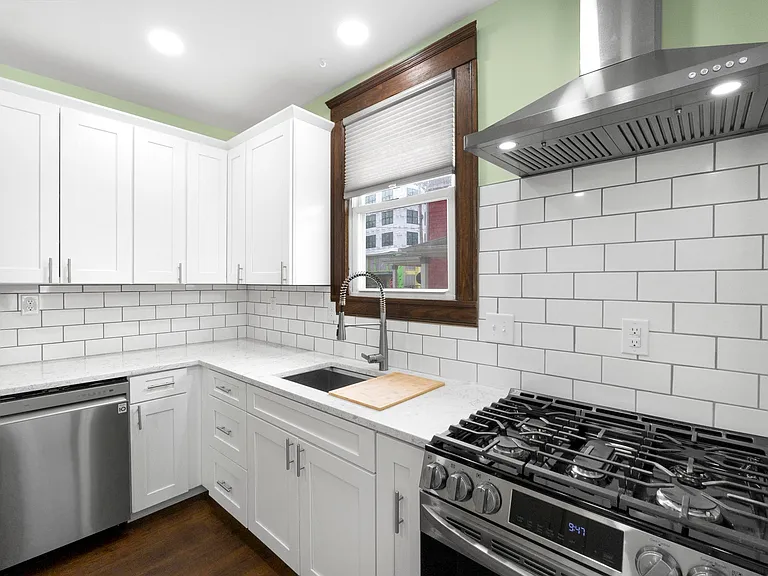 1216 Jackson St — Photo 12