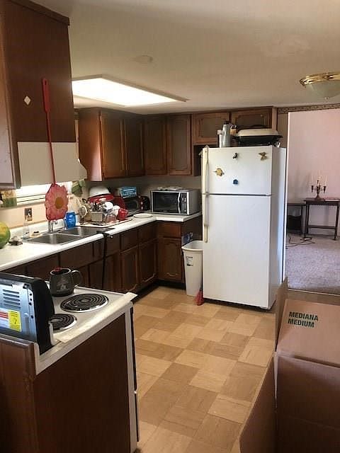 2nd image of 9806 E 186th St