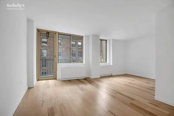 Sold by Sotheby's International Realty | media 2