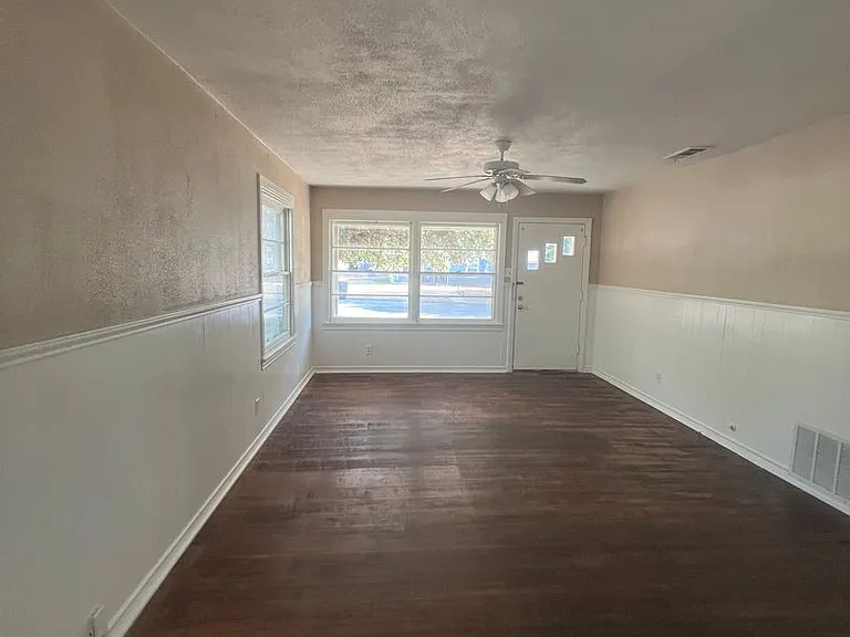 3501 Live Oak Ave — Photo 4