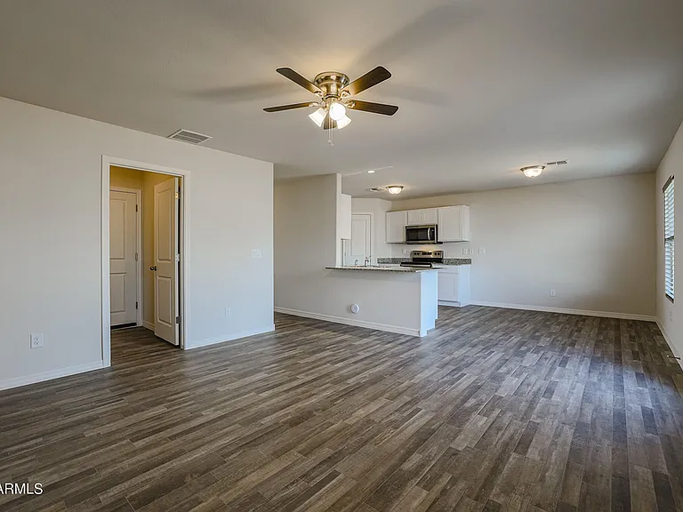 110 E Impala Pl — Photo 10