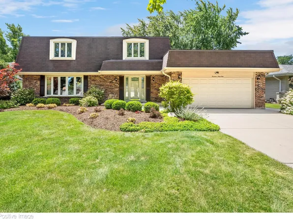 1441 71st St, Downers Grove, IL 60516