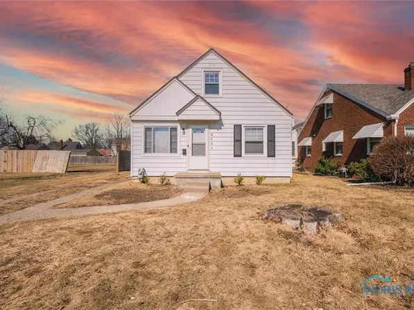 2621 102nd St, Toledo, OH 43611