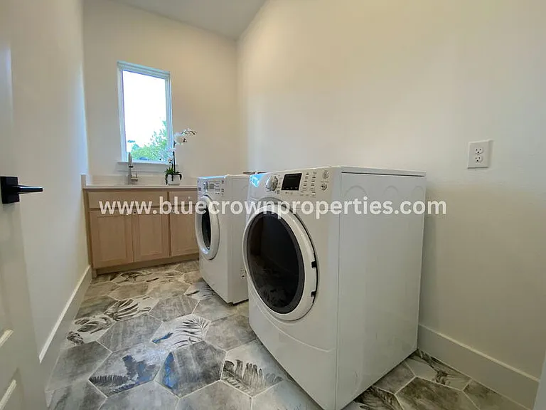 807 S Glasgow Dr — Photo 22