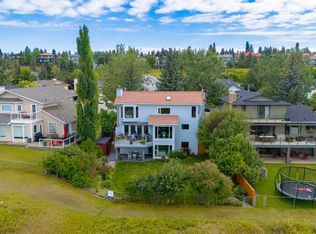 111 N Hawksbrow Dr NW, Calgary, AB T3G3B5