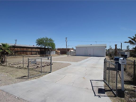 4th image of 484 Swan Dr