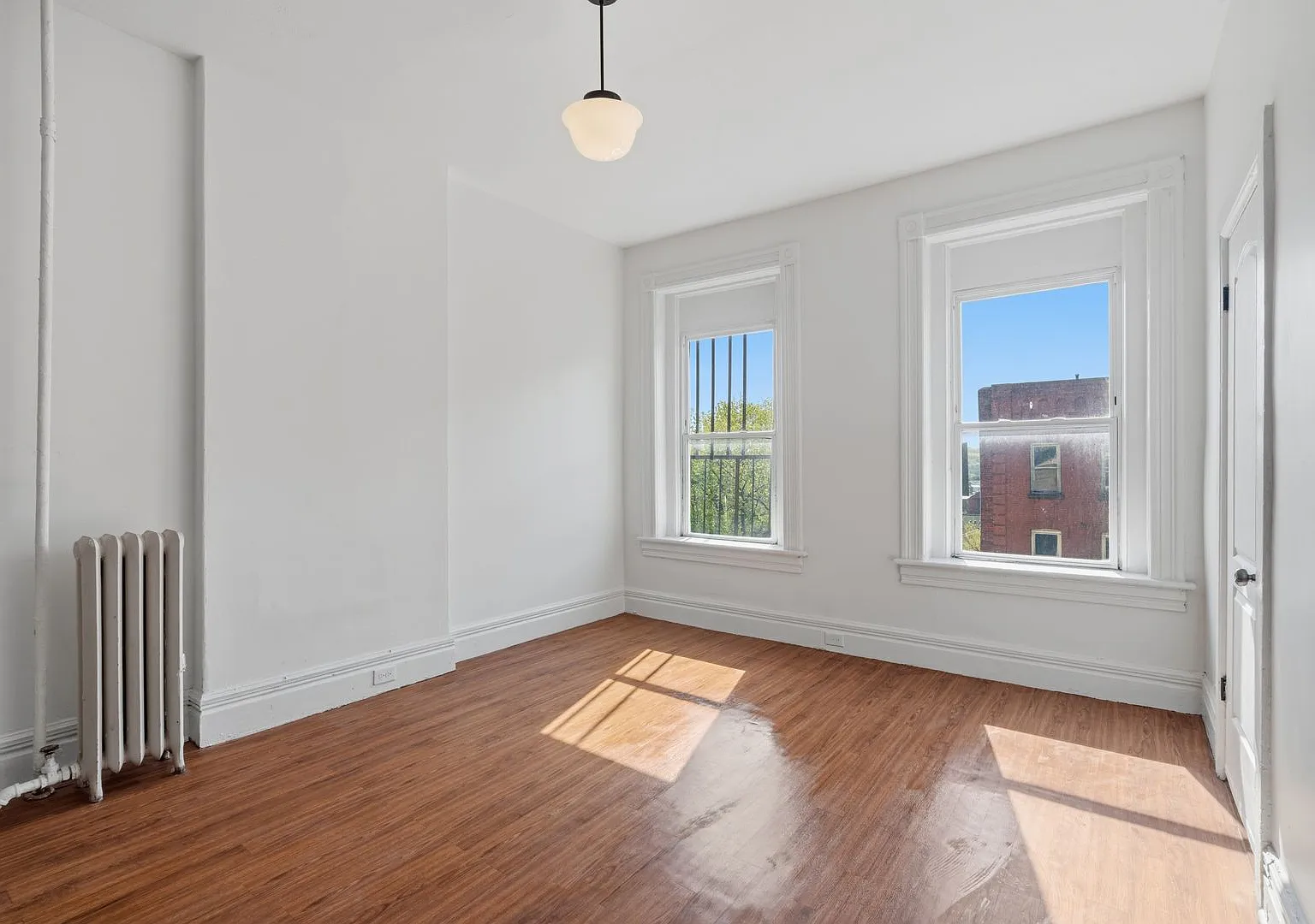 105 High St — Photo 2