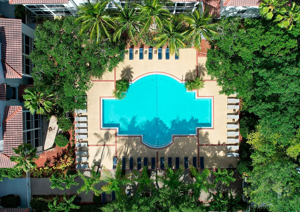 Town Aventura — Photo 1