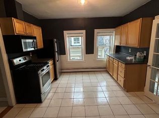 30 Kenyon St #3, Providence, RI 02903