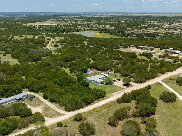 1202 Twin Mountain Rd, Copperas Cove, TX 76522
