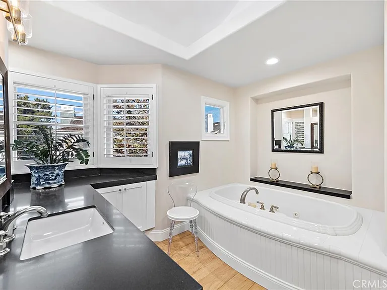 20 Cape Danbury — Photo 32