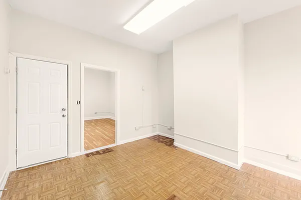 Rented by Compass | media 22