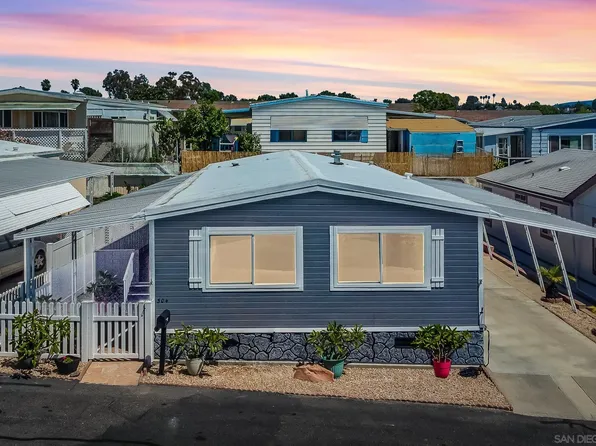 304 Picnic View Ln, Oceanside, CA 92056