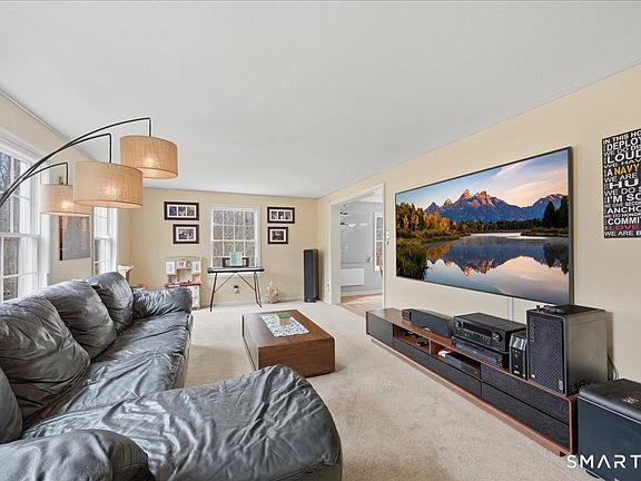 4th image of 393 Forsyth Road