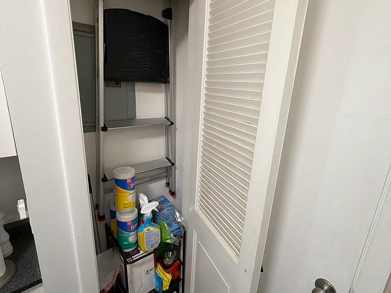 245 Beacon St #3F — Photo 22