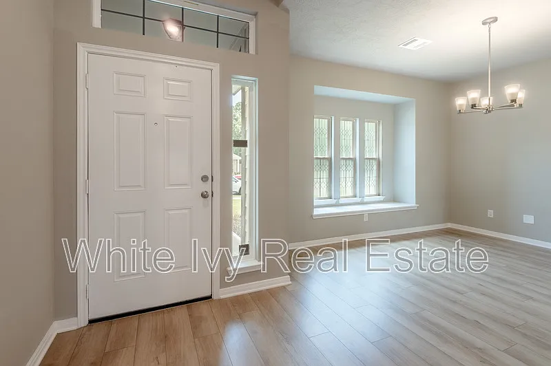 3 bed, 2.0 bath, 1698 sqft, $2,750 — Photo 4
