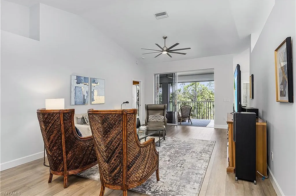 3 bed, 2.0 bath, 2009 sqft, $10,500 — Photo 3