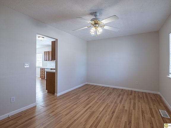 5th image of 2822 Josephine St