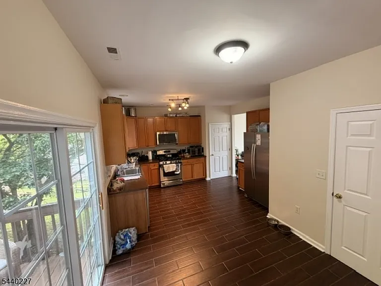 310 Winding Hill Dr — Photo 6