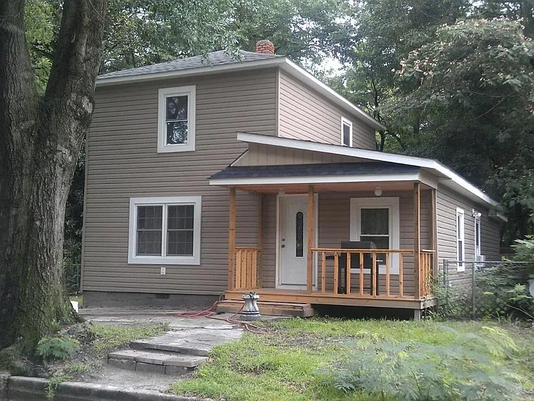 611 Chestnut St — Photo 1