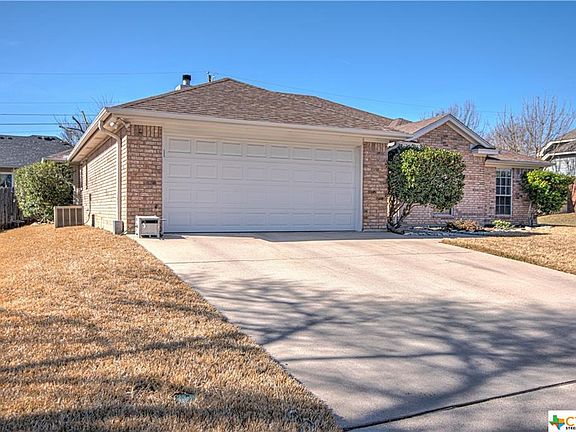 2nd image of 1816 Volley Ln