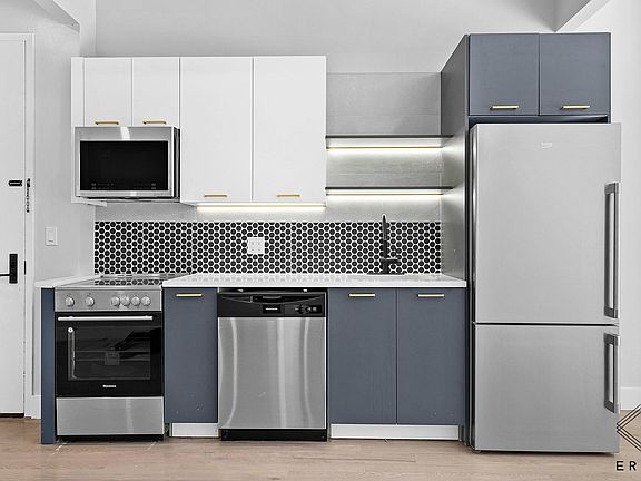 5th image of 75 Wilson Ave #1M