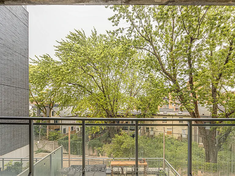 510 King St E #313 — Photo 17