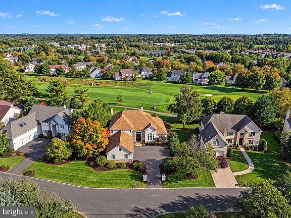 3rd image of 106 Inverness Dr