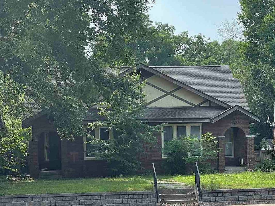 1st image of 917 N Highland Ave