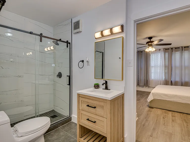 714 Hickman Rd — Photo 15