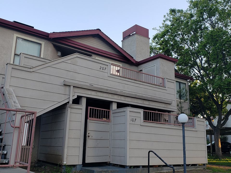 2nd image of 1 Lancaster Cir