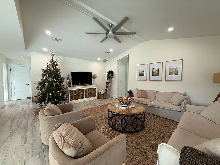 2101 Bartolome Rd — Photo 48