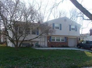 913 Whitman Dr, Turnersville, NJ 08012