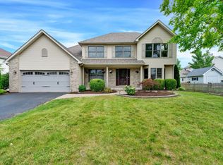 452 Windsor Dr, Oswego, IL