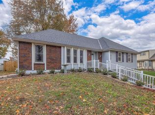2121 NE 74th Ter, Gladstone, MO 64118