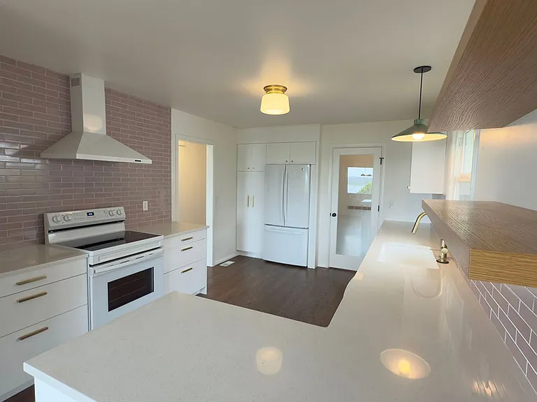 322 Pleasant Ave — Photo 14