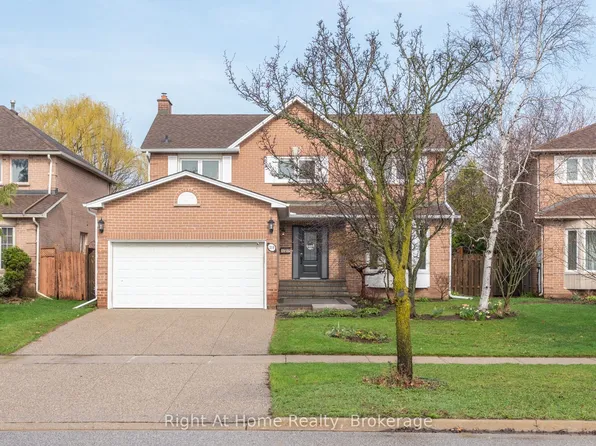 319 River Oaks Blvd W, Oakville, ON L6H 3X5