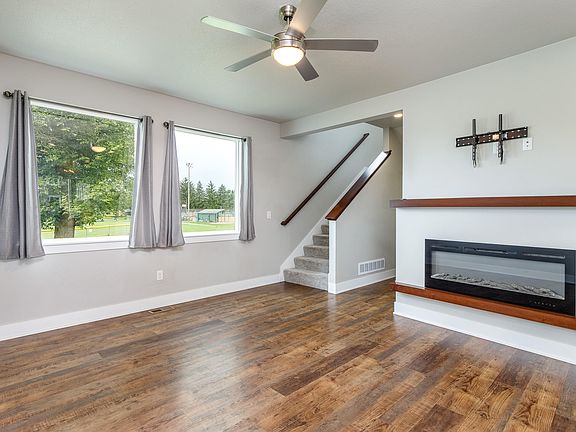 2nd image of 102 Destiny Dr