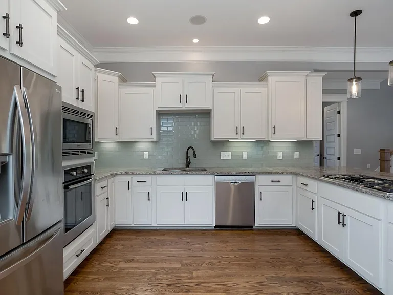 1405 Dallas Ave — Photo 5