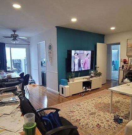 3rd image of 1217 S Sherbourne Dr APT 5