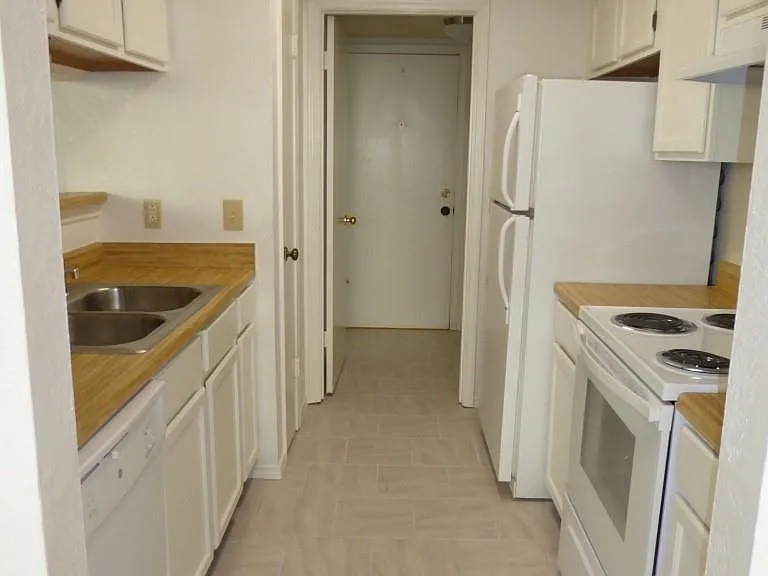 9102 Sanger Dr #A — Photo 7