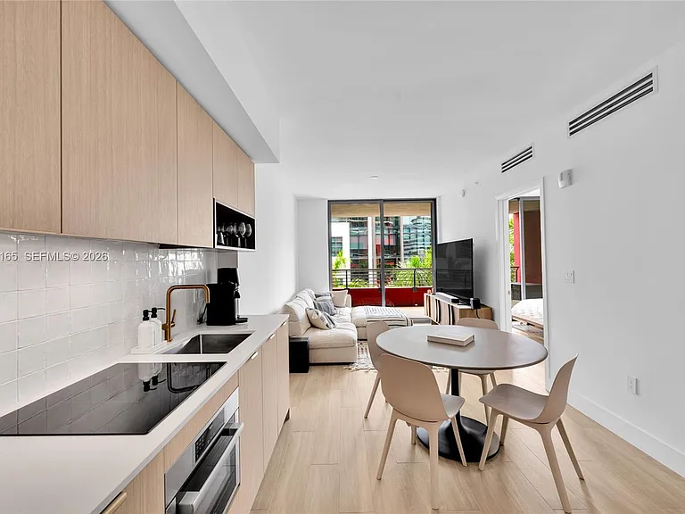 90 NE 32nd 406 Miami #406 — Photo 2