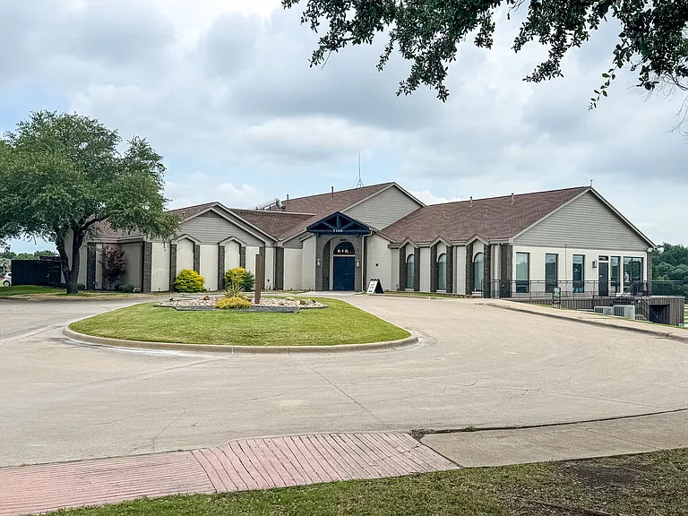 6107 Lakecrest Dr — Photo 41