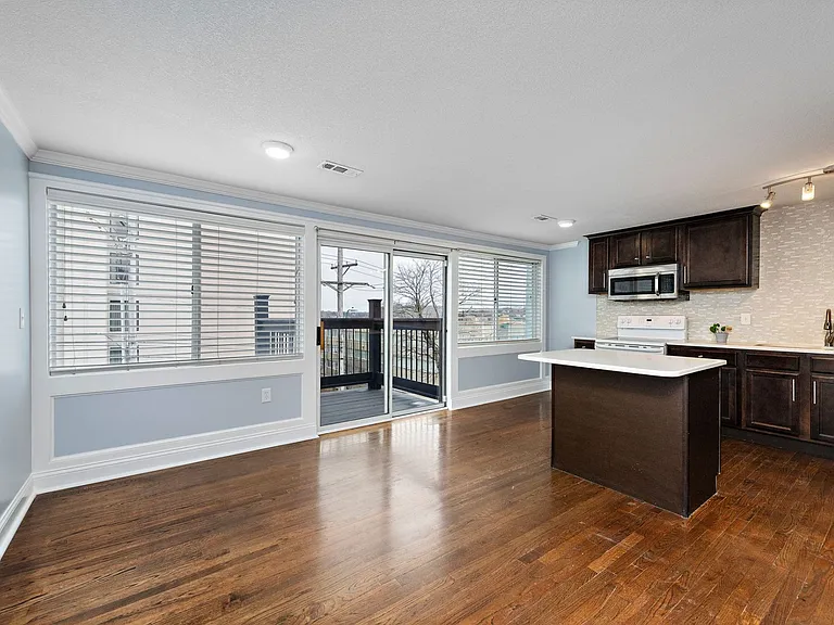 4544 Summit St — Photo 47