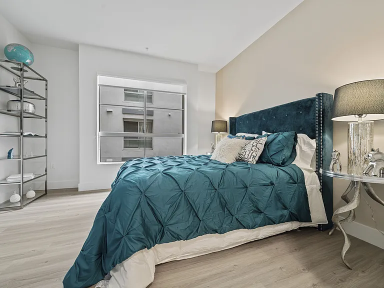 Living at NoHo — Photo 38