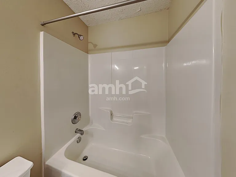 8111 Kingston Dr — Photo 16