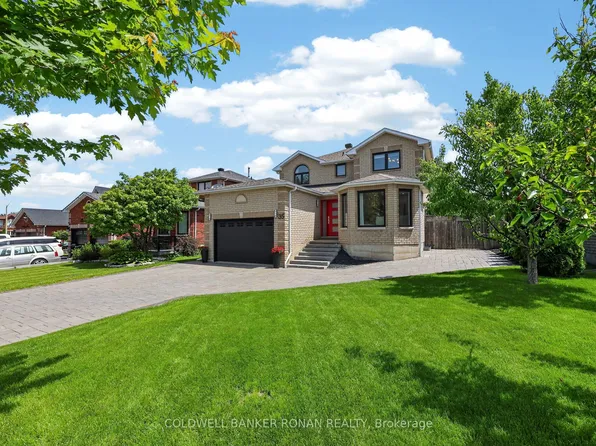 35 Farmstead Cres, Barrie, ON L4N 8S2