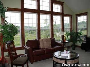 128 Windridge Rd, Valparaiso, IN 46385