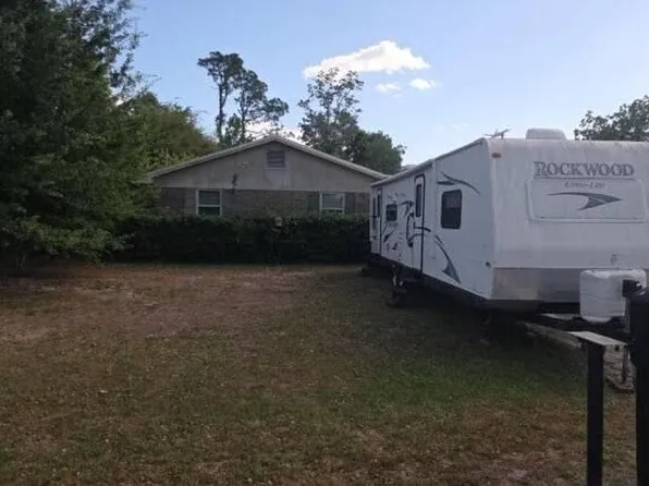 1823 Airport Cir, Panama City, FL 32405